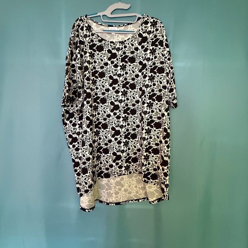 LuLaRoe Irma Black White Floral Top 2X